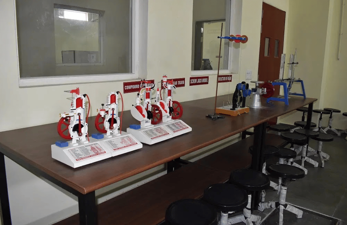 Trinity Institute of Higher Education lab Facility photo 4